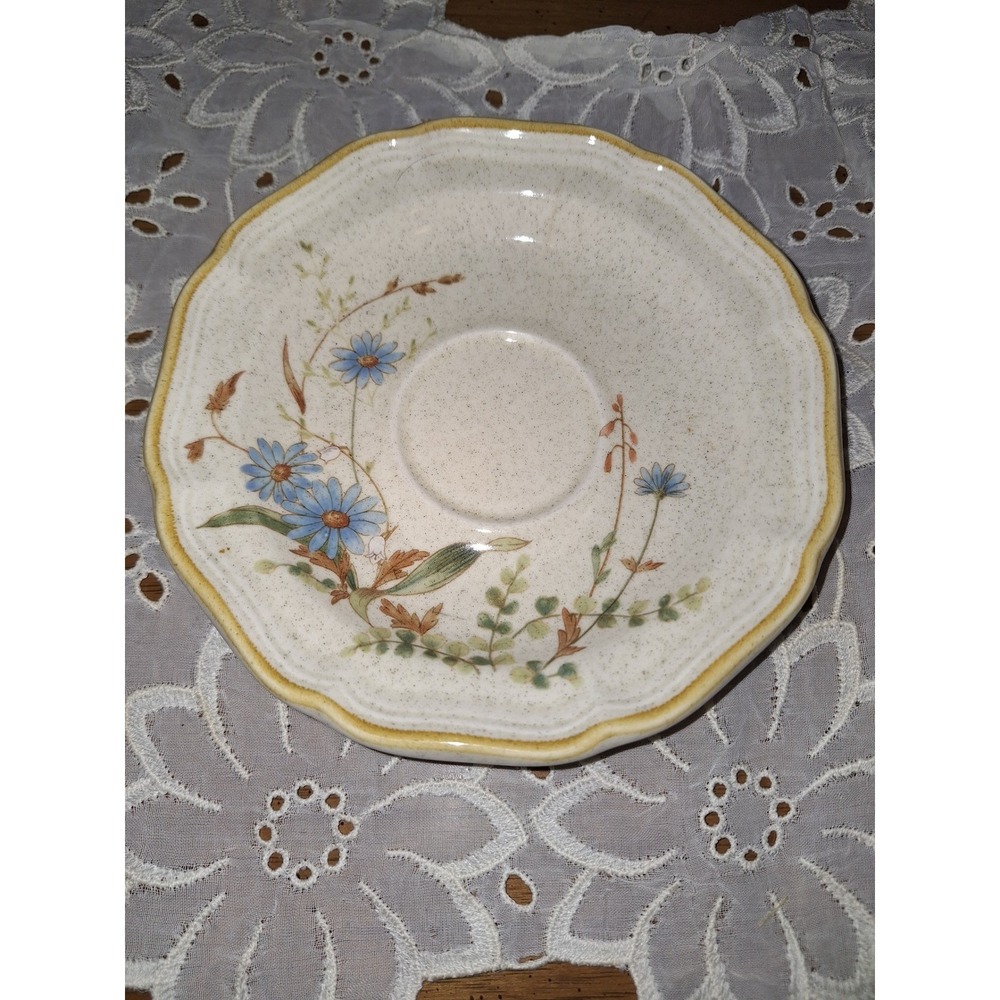 Mikasa Blue Daisies EB 304 Saucer Plate Vintage Stoneware Japan Scalloped Edge